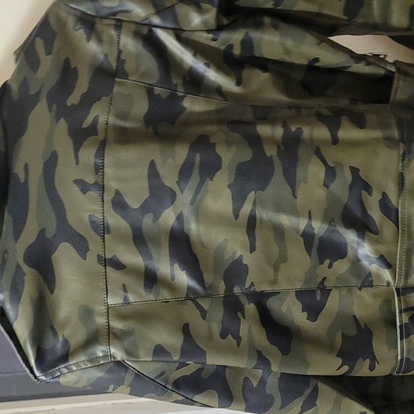 Jacket - Picture 3 of 3